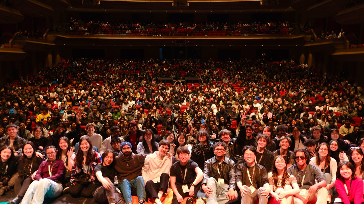 Socratica tweet media