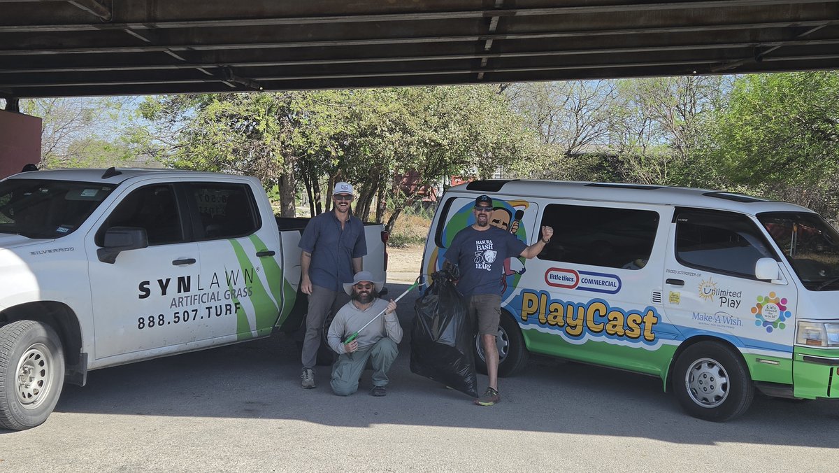 This past Saturday, we joined forces with the American Society of Landscape Architects and our trade partners at Lea Park &amp; Play for the Basura Bash—a community cleanup event hosted by River Aid. We rolled up our sleeves and helped pick up trash along the Alazán Creek Greenway 🌿