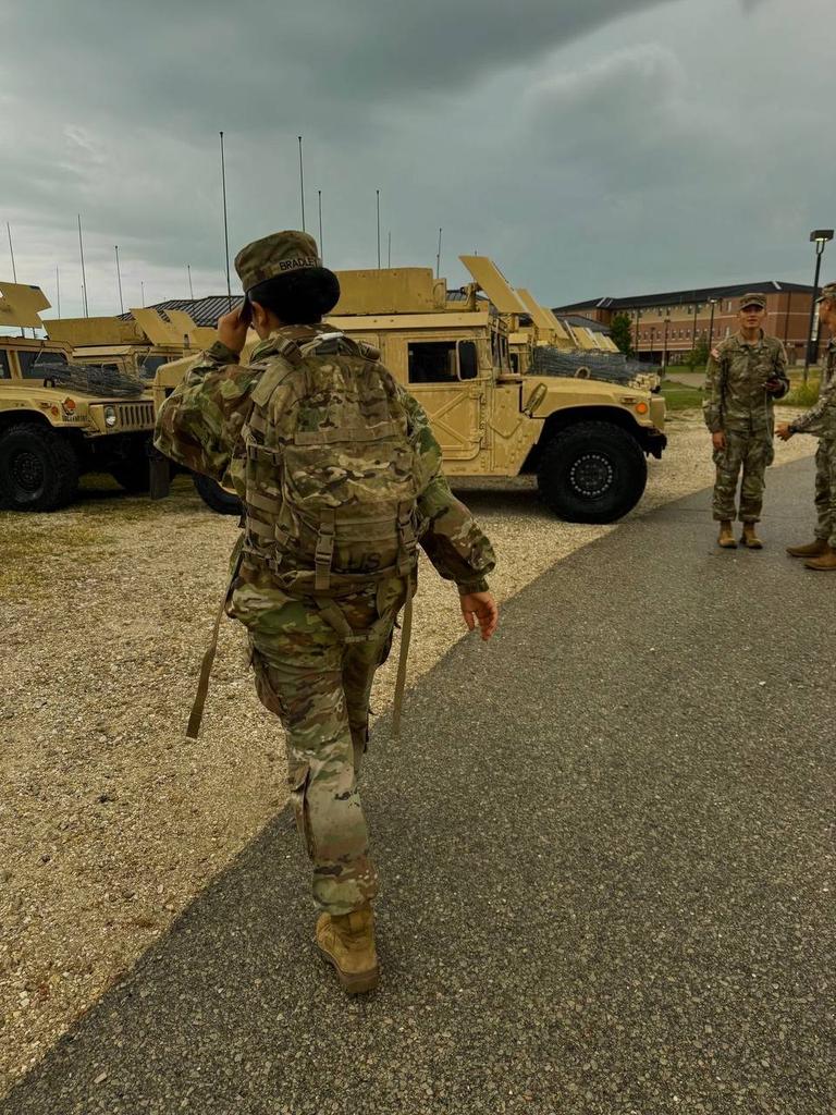 Porterjohn151's tweet photo. Going again God bless safe us and protect us 
How do you feel like as a soldier going to war 
Life or death 
Home coming https://t.co/ErrqXLVeZI