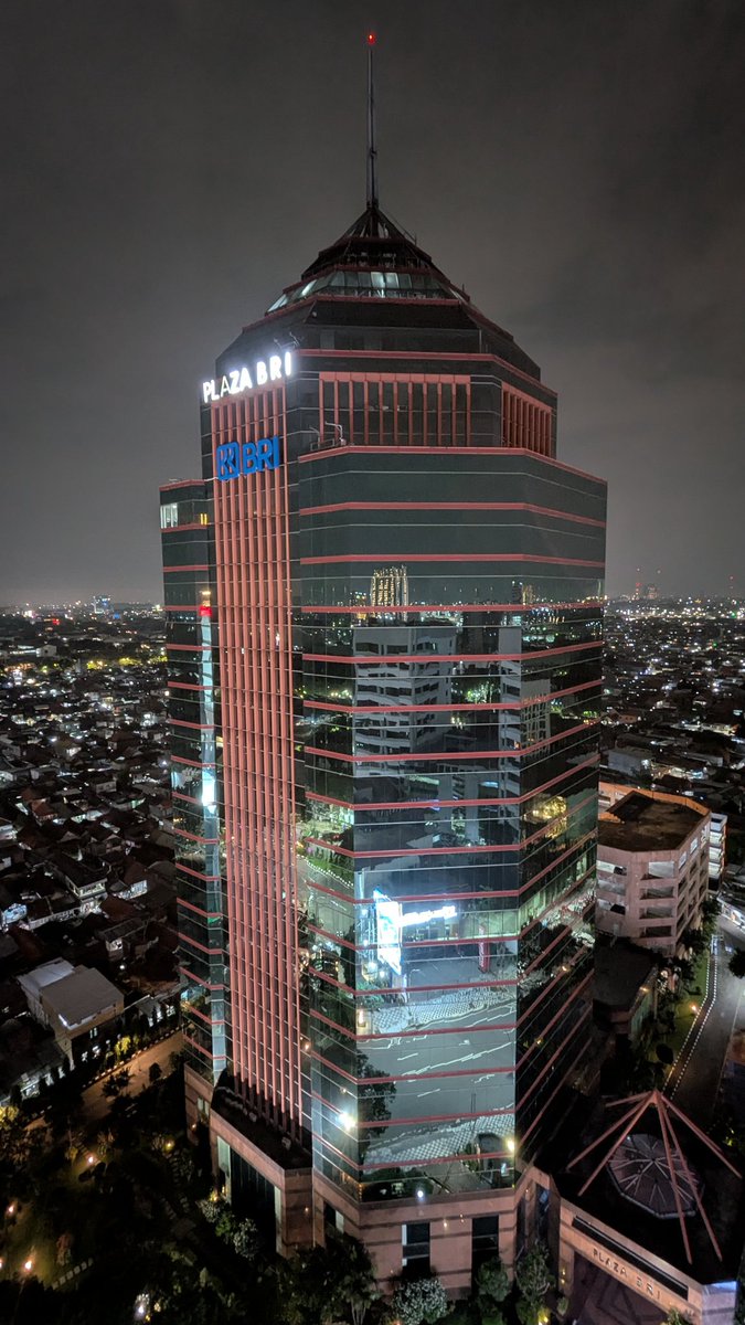 Plaza BRI Surabaya 
📸 #pixel6a