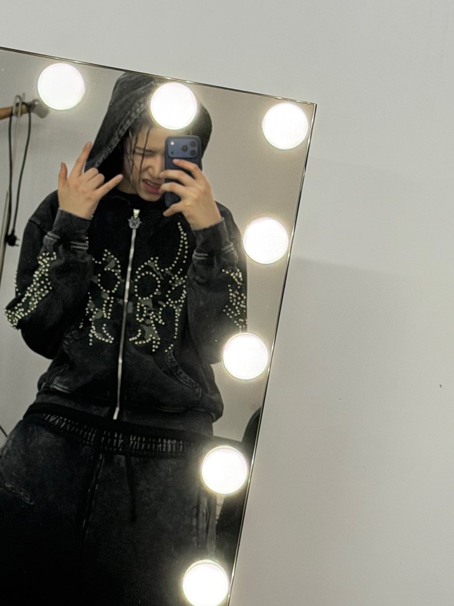 𝖠ʑꪱᜒɣ | Rarely Active ( ˶°ㅁ°) !! tweet media