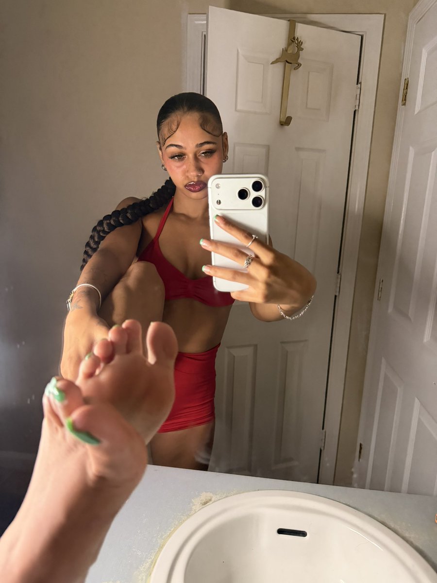 Azaria Taylor tweet media