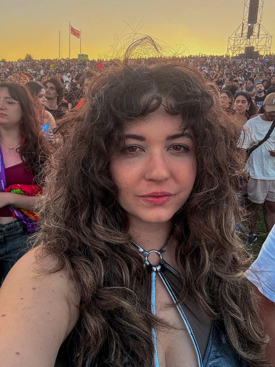 versos como quem morre tweet media