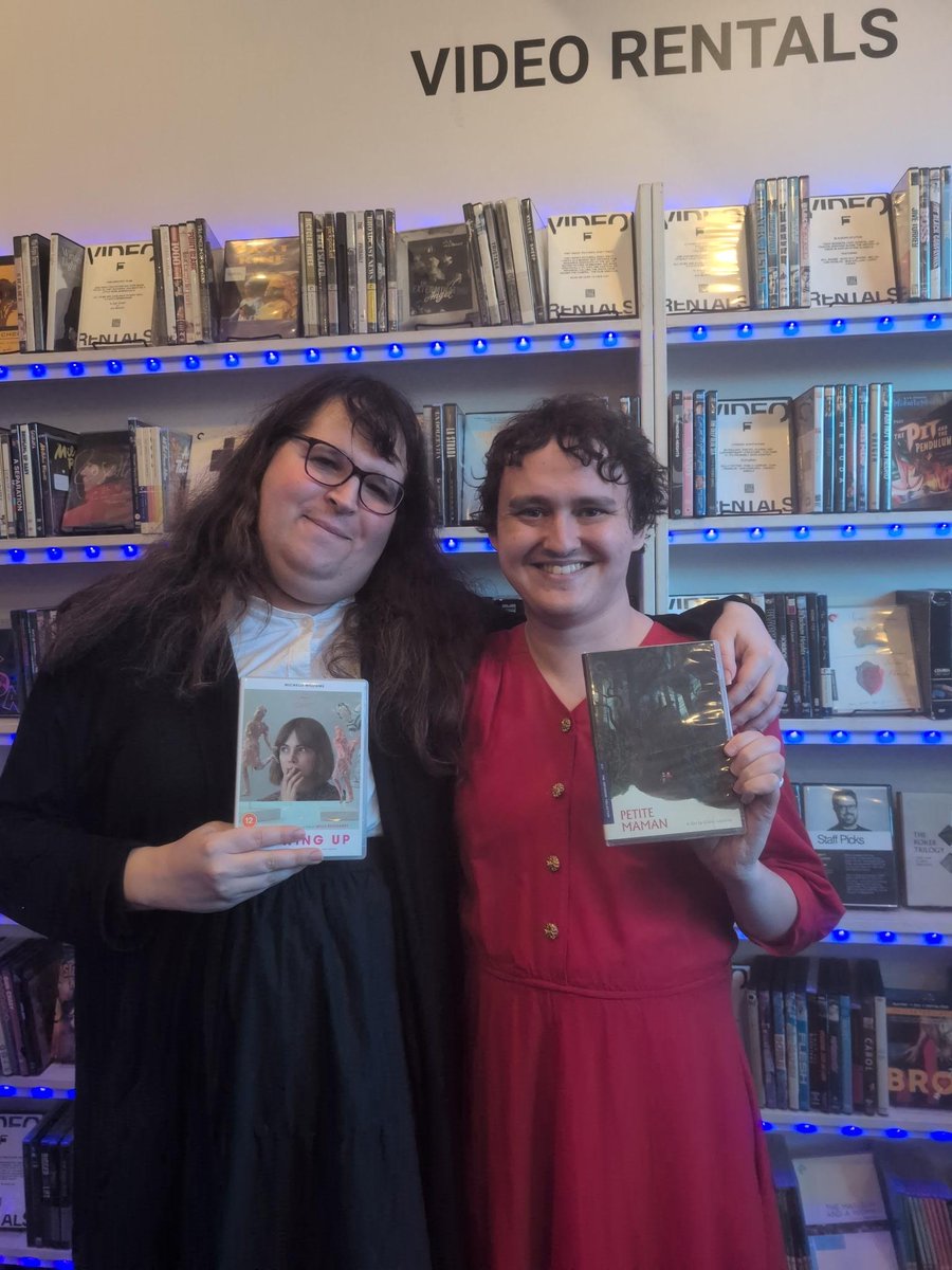 Missus Greta MacPhisto tweet media