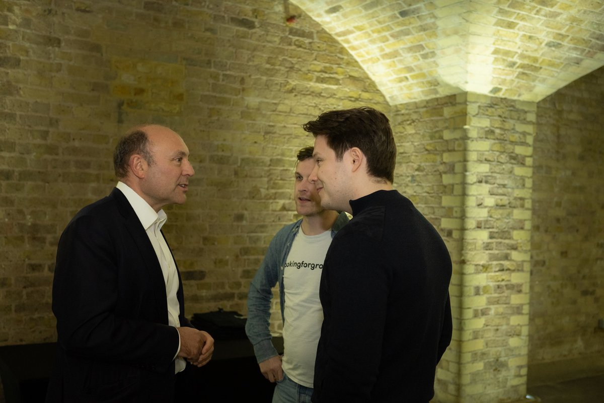 Looking for Growth tweet media