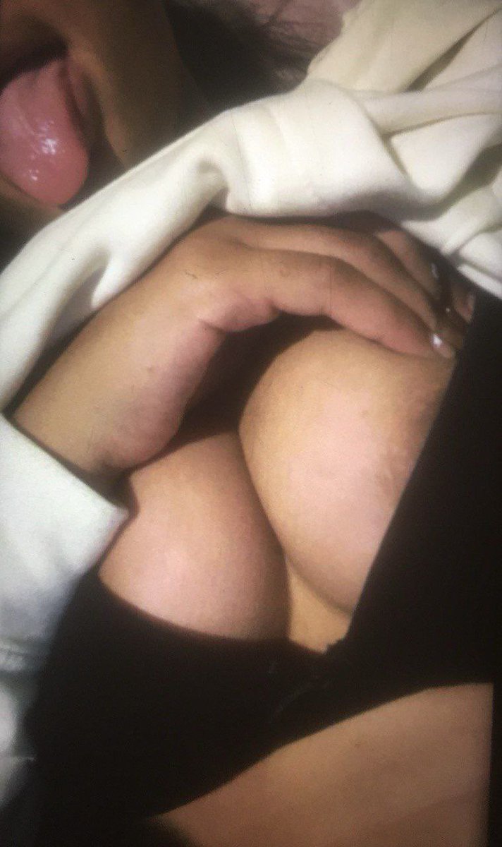 Hello je fais que du virtuel sur télégram 😍 
Canal vip télégram pour y adhérer c’est 30euros ! 🥰

Mon telegram : t.me/leina04