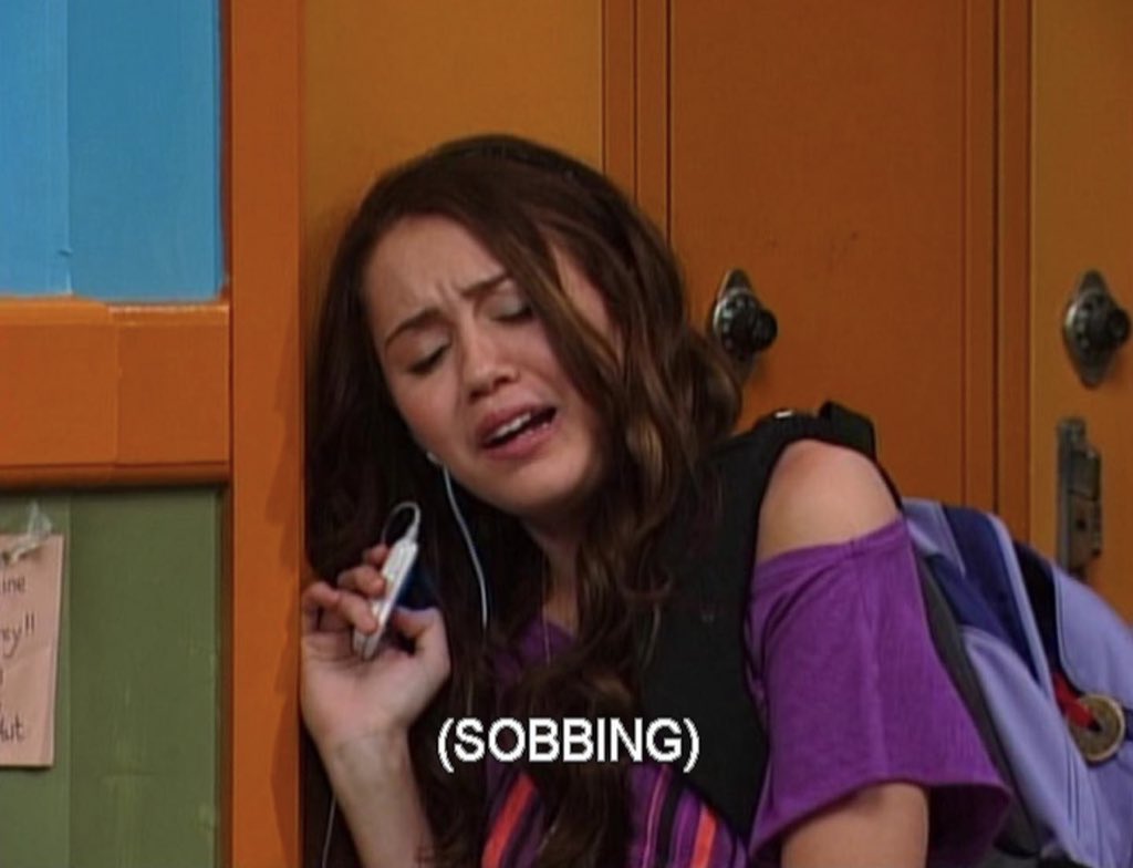 Miley Analytics tweet media