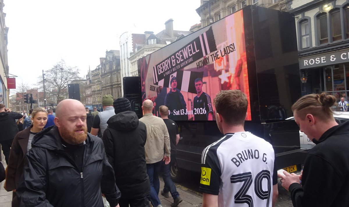 AdsDirectLtd's tweet image. @TheatreRoyalNew received some amazing exposure of their forthcoming hilarious blockbuster show 'Gerry &amp;amp; Sewell' on our dynamic #digivan at the recent @NUFC  derby match. Read more here- theatreroyal.co.uk/whats-on/gerry… For #advertising #design #merchandise #print📧 media@adsdirect.org.uk