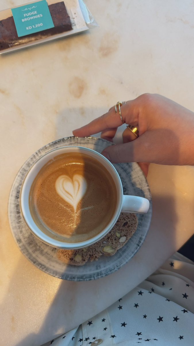 JUST sarah.. tweet media