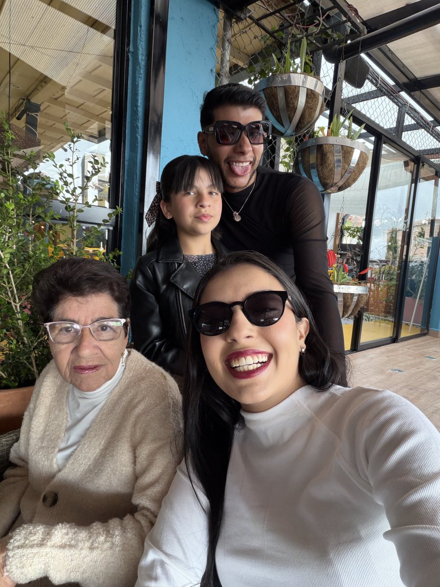 mvalea25's tweet photo. Siempre❤️‍🩹🏠 https://t.co/MTpFYbr7zZ