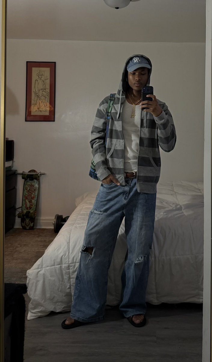 dejiisinka57989's tweet photo. @Zttwshop Not in Abj , just needed an excuse to show off my fits https://t.co/EaP6YVOlv3