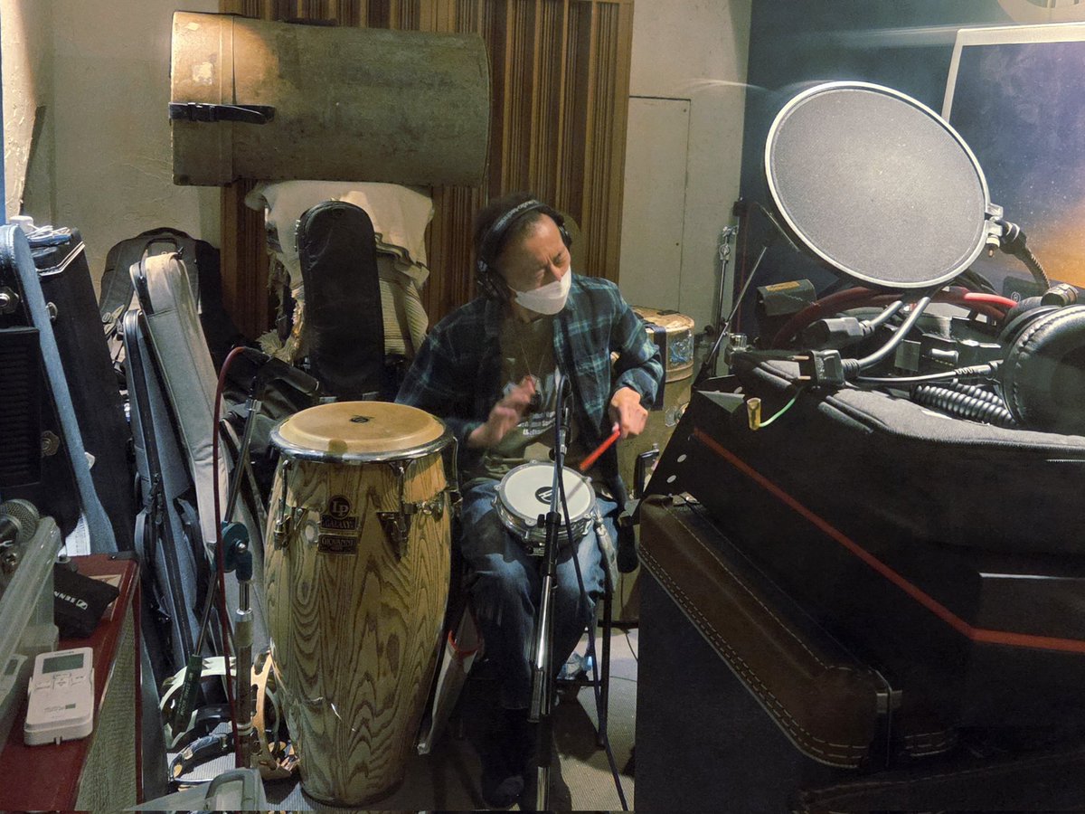 takuyabuki's tweet image. #recording #percussion里村美和さんと #darbukaカッコいい #studiolightstuff

Taku Yabuki Information ⇓
facebook.com/share/p/183tgm…

アルバム各種、絶賛発売 &amp;amp; 配信中🎵Spotify, Apple Music, iTunes, Amazon etc...LINK ↪️ linktr.ee/takuyabuki

CD ↪️ takuyabuki.bandcamp.com/merch