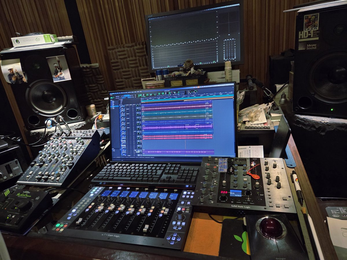 takuyabuki's tweet image. #recording #percussion里村美和さんと #darbukaカッコいい #studiolightstuff

Taku Yabuki Information ⇓
facebook.com/share/p/183tgm…

アルバム各種、絶賛発売 &amp;amp; 配信中🎵Spotify, Apple Music, iTunes, Amazon etc...LINK ↪️ linktr.ee/takuyabuki

CD ↪️ takuyabuki.bandcamp.com/merch