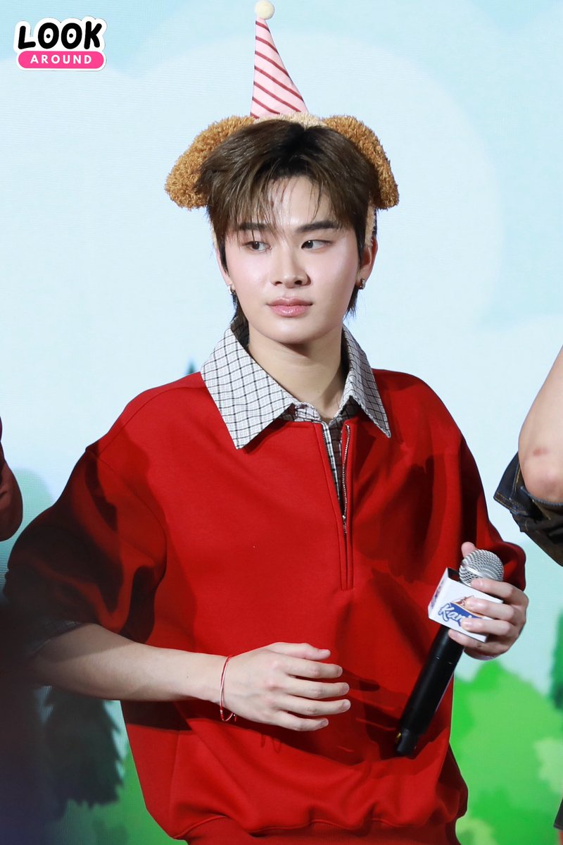 LookARound tweet media