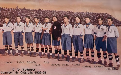 Escapulades-Chevron-V- tweet media