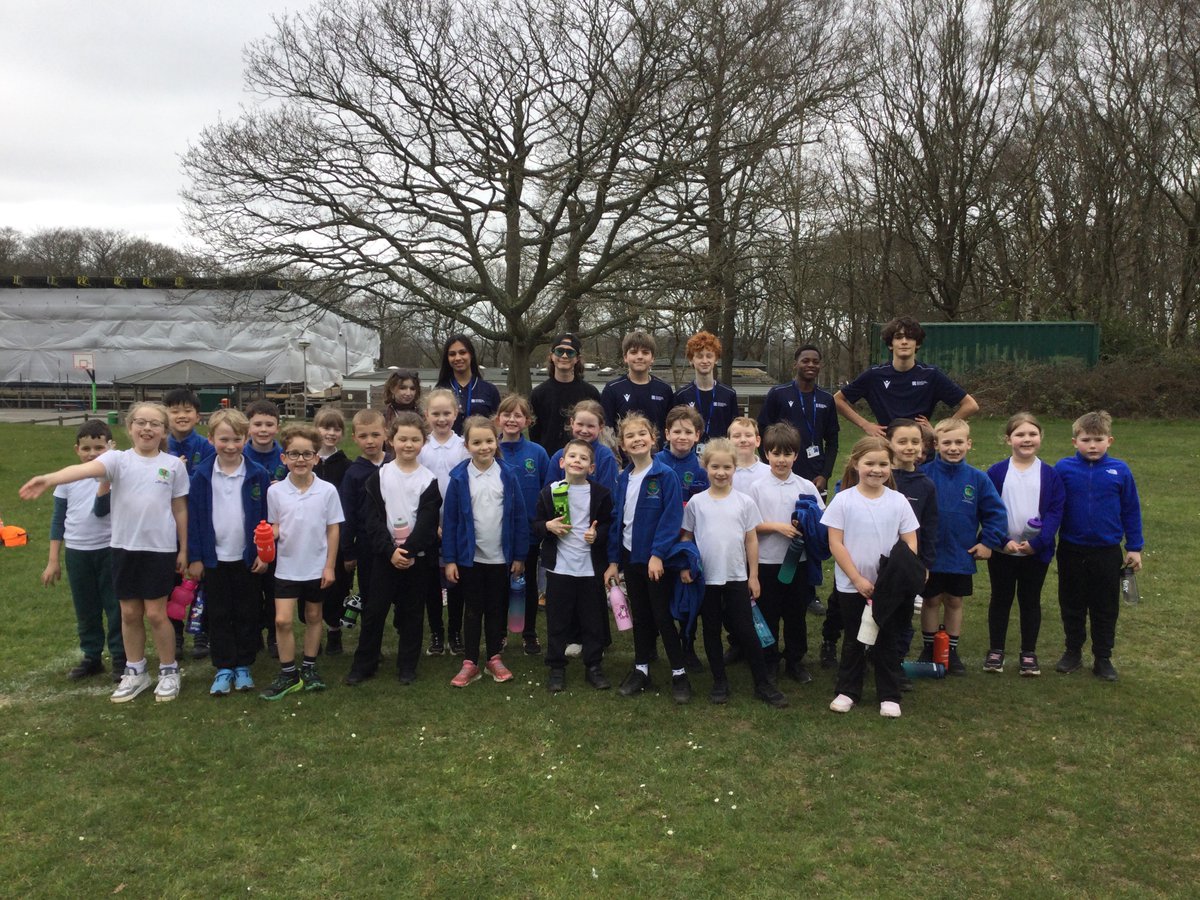 Swingate PE Team tweet media