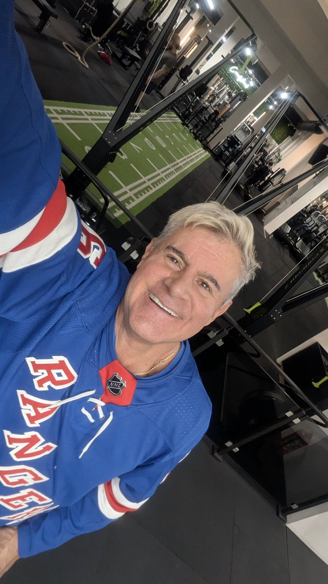 Dan Leal aka Porno Dan tweet media