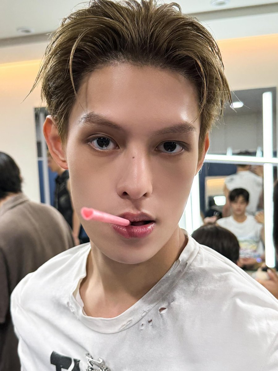 제임스 얼굴 tweet media