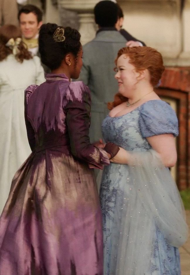 ˚࿔ nicole 𝜗𝜚˚. tweet media