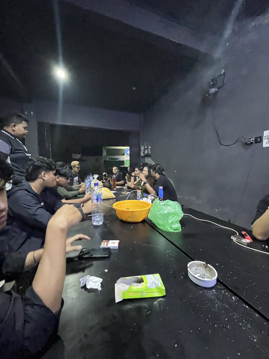 CAPITALE BOYS 1976 !!! tweet media