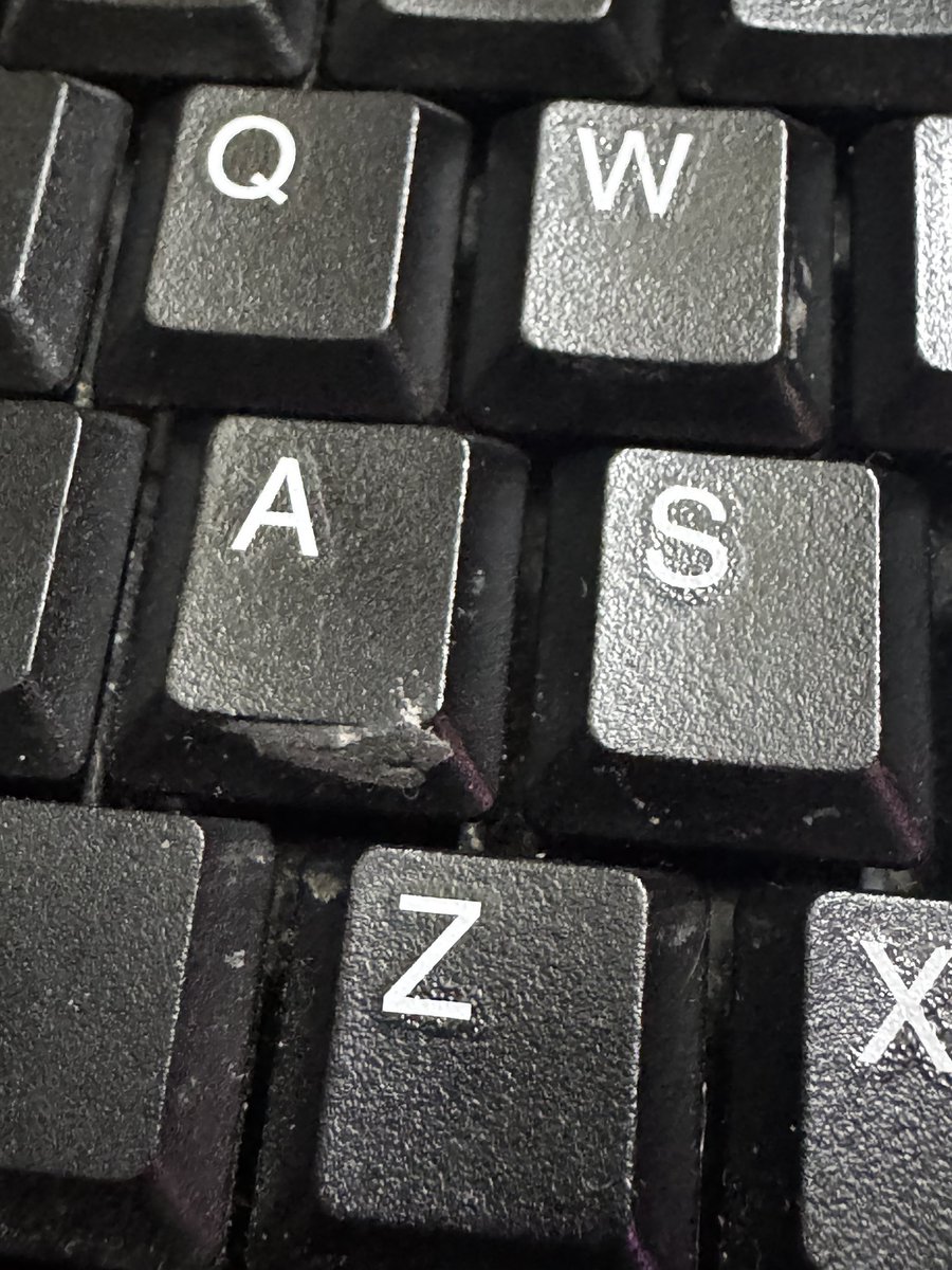 PREMIER LEAGUE 2025/26 CHAMPIONS tweet media