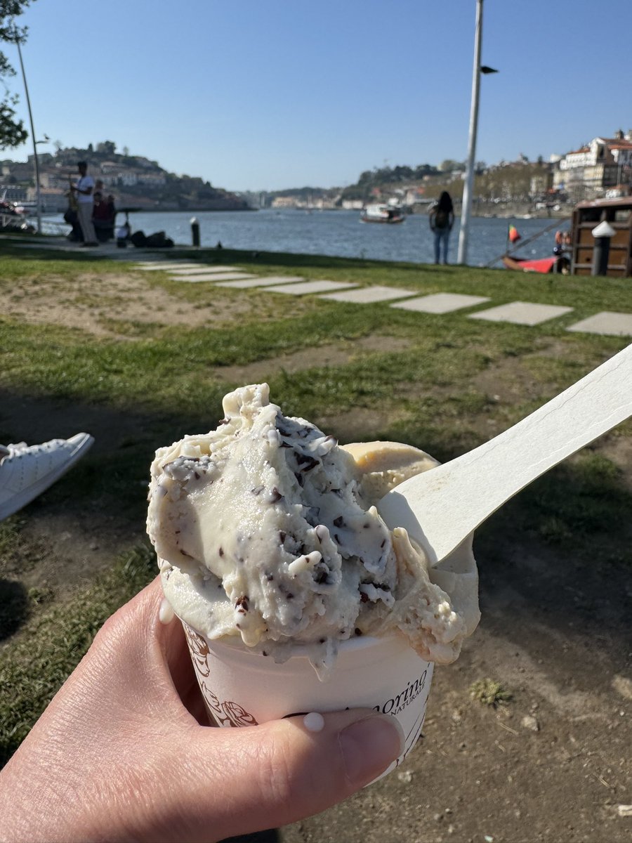 msparkled's tweet image. Ice creaaaaam timeeeee #Holidays