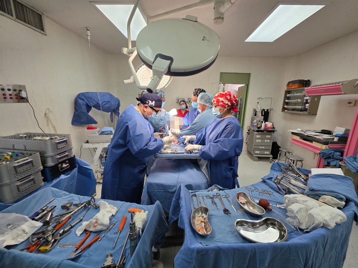 📰 #COMUNICADO
Desarrolla ISSSTE en Baja California Sur primera artroplastia total de rodilla.
🔗goo.su/RrDQ