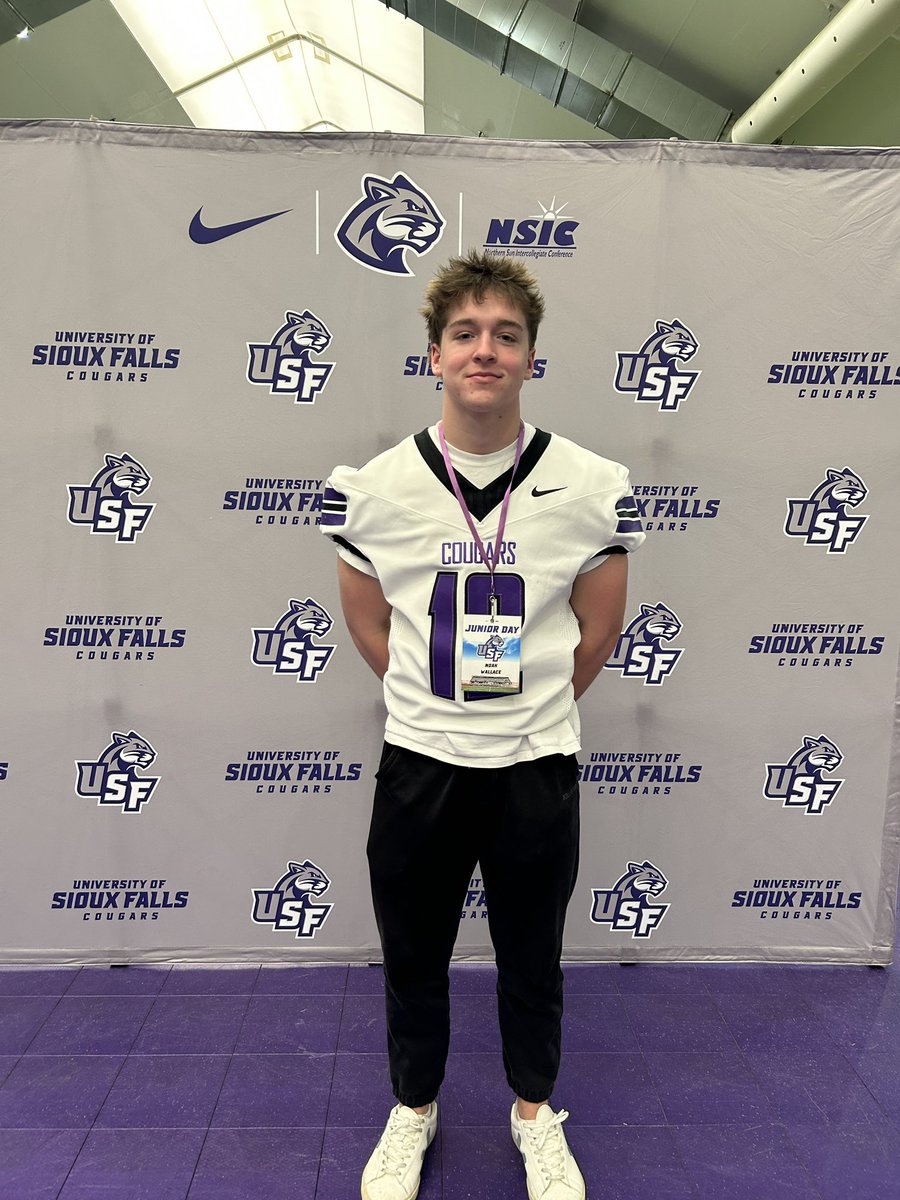 NoahpWall's tweet photo. Thank you @CoachJ_USF @CoachCapUSF @JimGlogowski for having me out to @USFCougarsFB for Junior Day! I look forward to future conversations.
@TonkaFB https://t.co/BjWmqh8Tsz