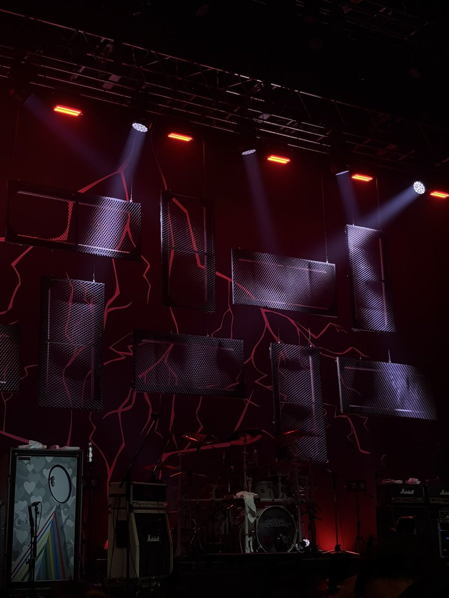 「ERASE the BORDER TOUR」Day１

GET BACKはじまりからのリブロックアート最高でした！！