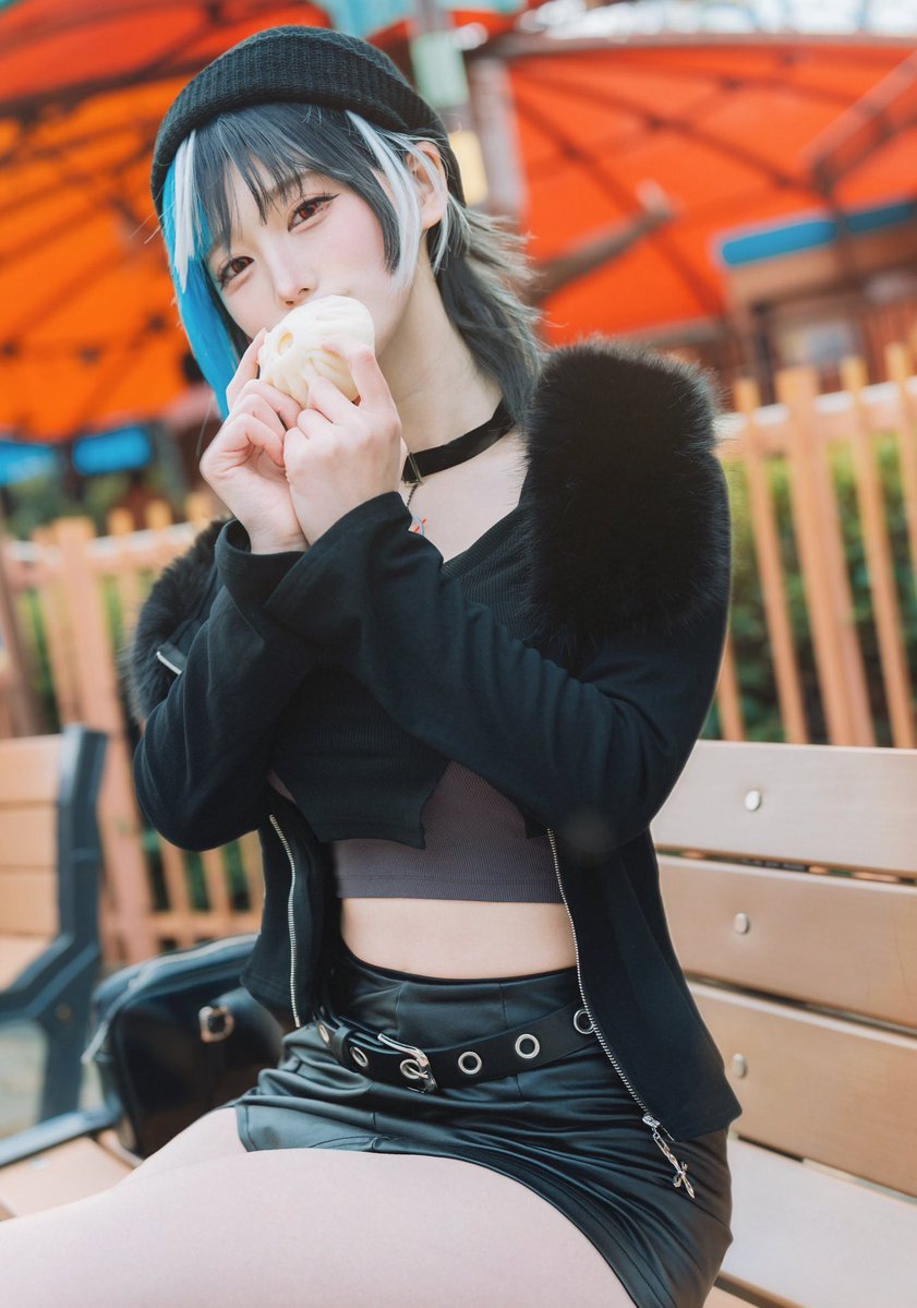 屋根裏まや tweet media