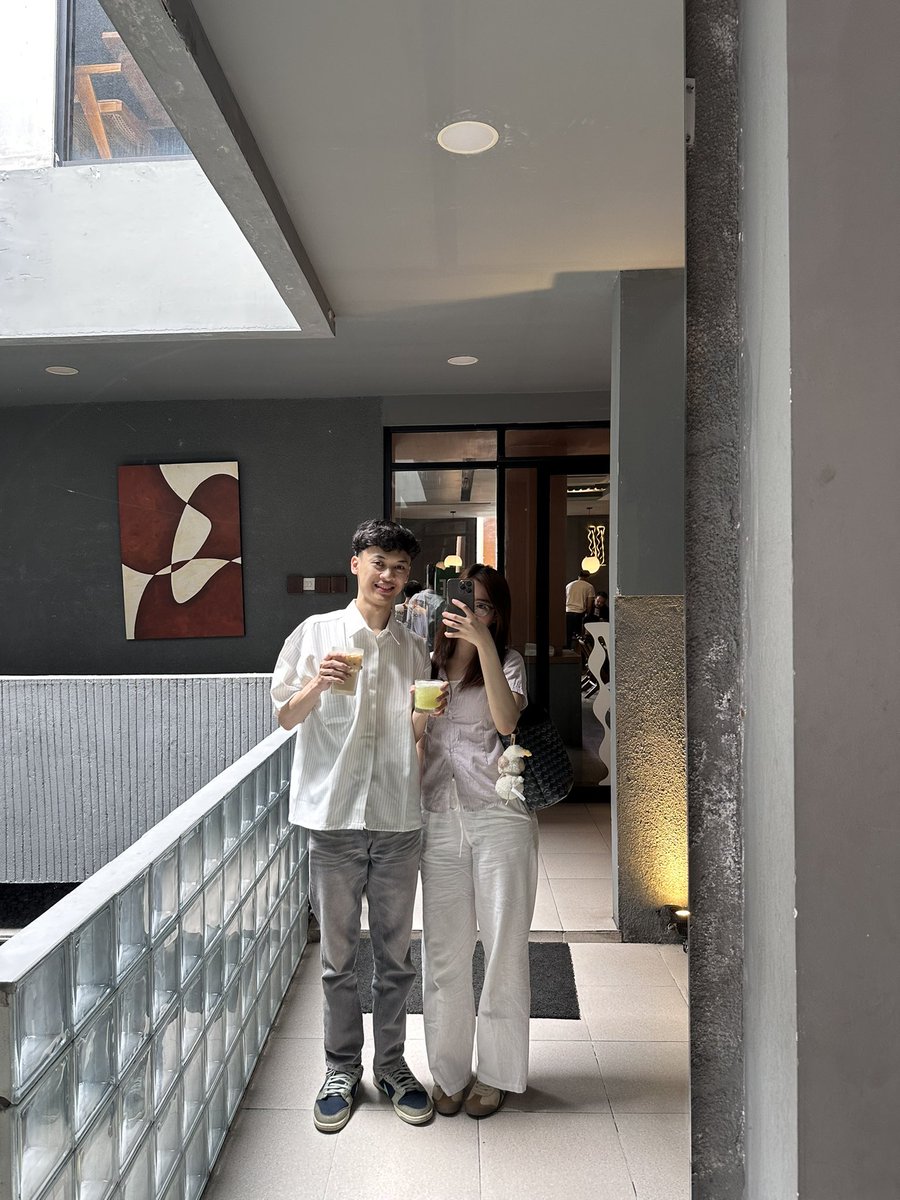 zenaissantae's tweet photo. kemarin diajak main sama sepupu”nya hehee kinda nervous but all good. lovee youu sayang aku selama nyaaa 💕 https://t.co/0Pc1cTECFl