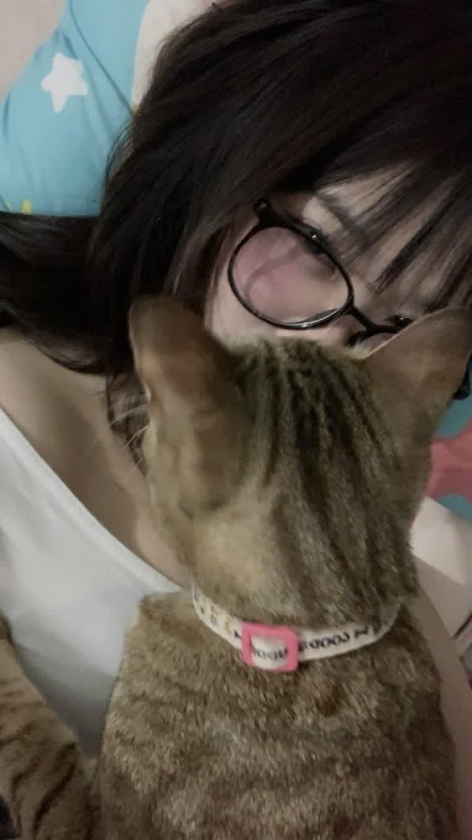 แบมแบม tweet media