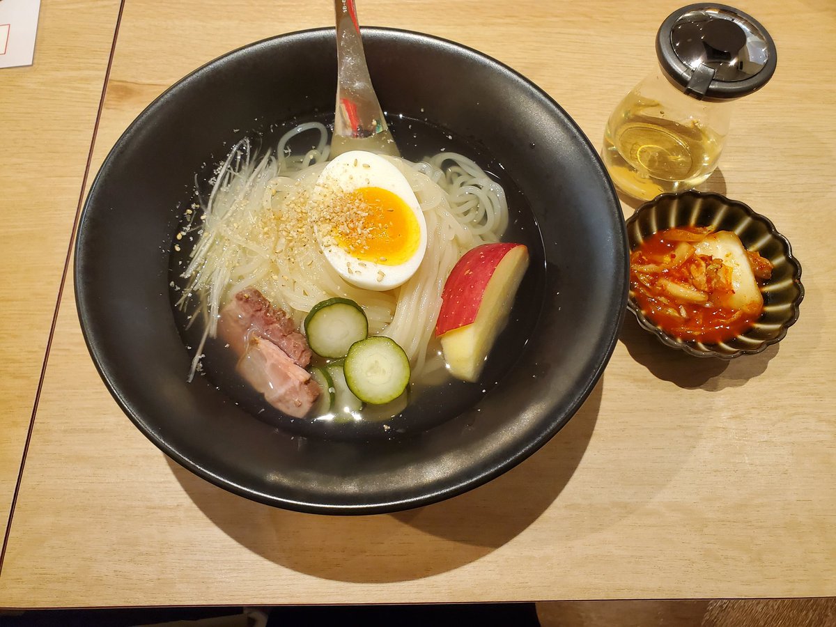 エクス tweet media