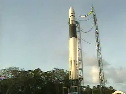 bossard_joris's tweet image. Aujourd’hui, on célèbre le 20ᵉ anniversaire du tout premier lancement de @SpaceX.

Le 24 mars 2006 à 22 h 30 (UTC), les équipes de #SpaceX ont procédé au premier lancement de la fusée #Falcon1 dans le cadre de la mission FalconSAT-2. Le tir a eu lieu depuis l’atoll de