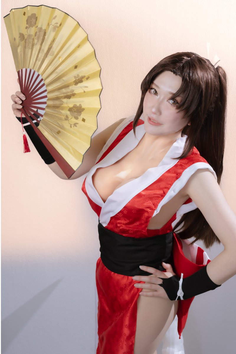 なるこ tweet media