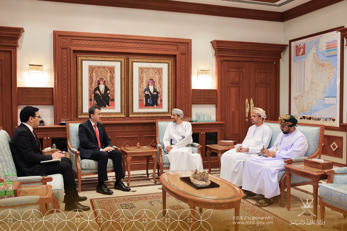 OmanMHT's tweet photo. التقى معالي السيد وزير التراث والسياحة بسفير روسيا الاتحادية المعتمد لدى سلطنة عمان، وجرت خلال اللقاء مناقشة أوجه التعاون القائم وبحث سبل تعزيزه وتطويره.
كما التقى معاليه بسفير جمهورية 
أوزبكستان المعتمد لدى سلطنة عمان، وجرى خلال اللقاء بحث مجالات التعاون المشترك في مجالي التراث والسياحة وسبل تنميتها بما يسهم في دعم وتنمية القطاعين.
#تراث_وسياحة