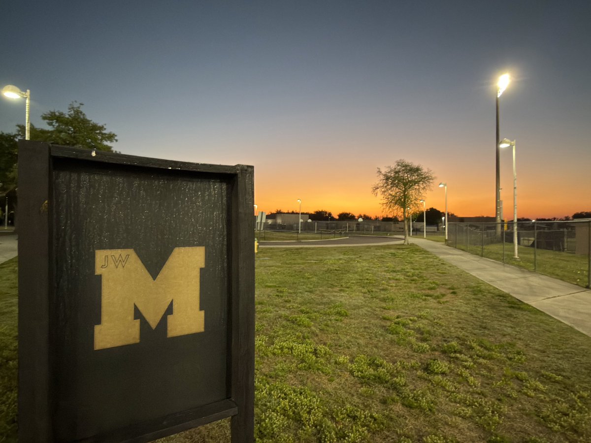 Joshua Sandel tweet media