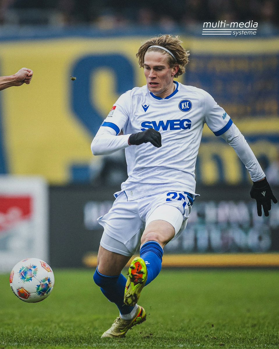 Get German Football News tweet media