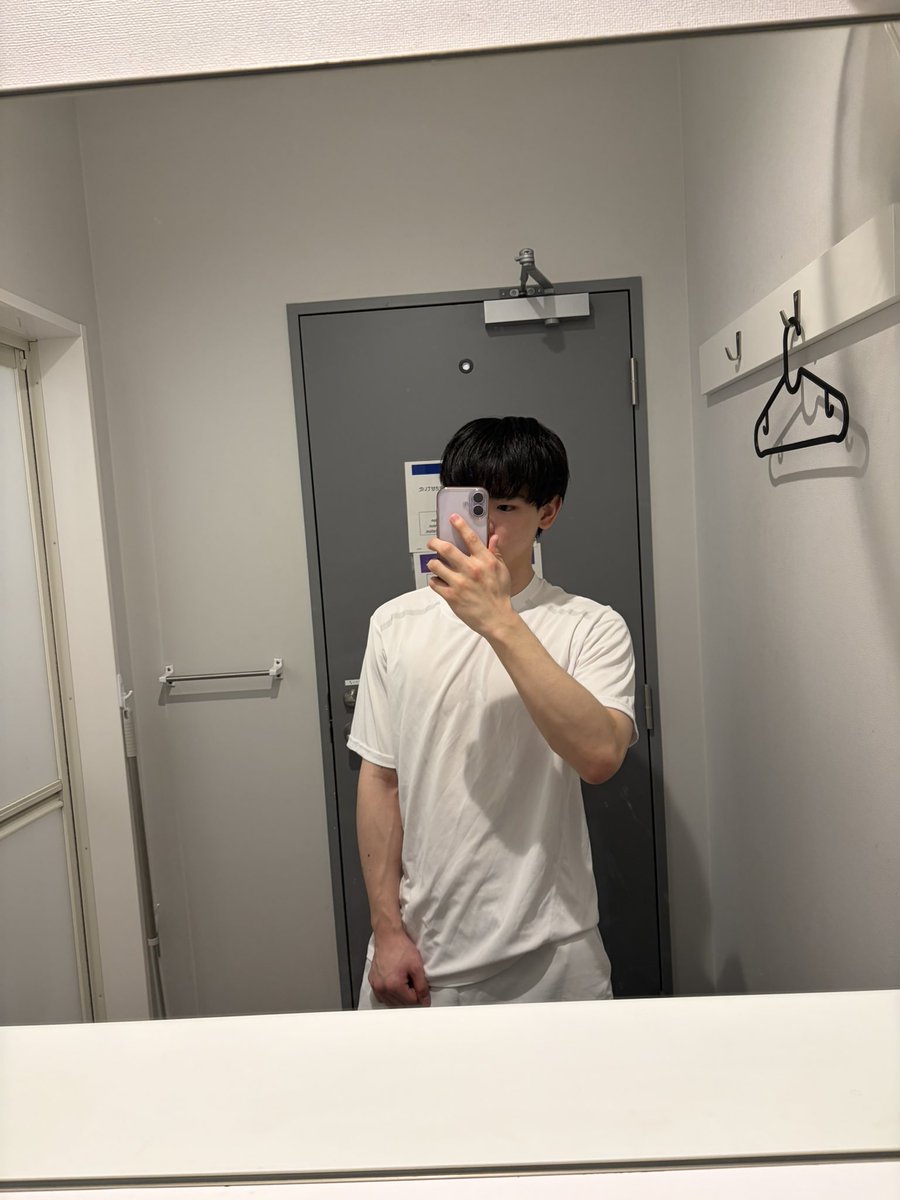 ひーろ tweet media