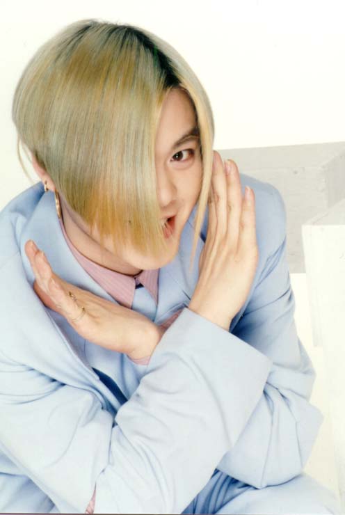 daily H.O.T. tweet media