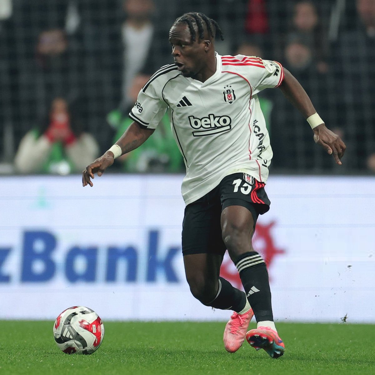 Deportes Reports tweet media