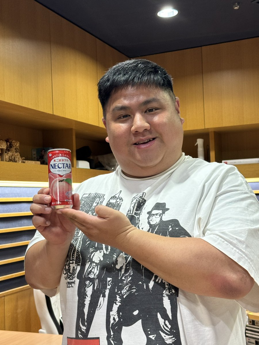 らじこー tweet media