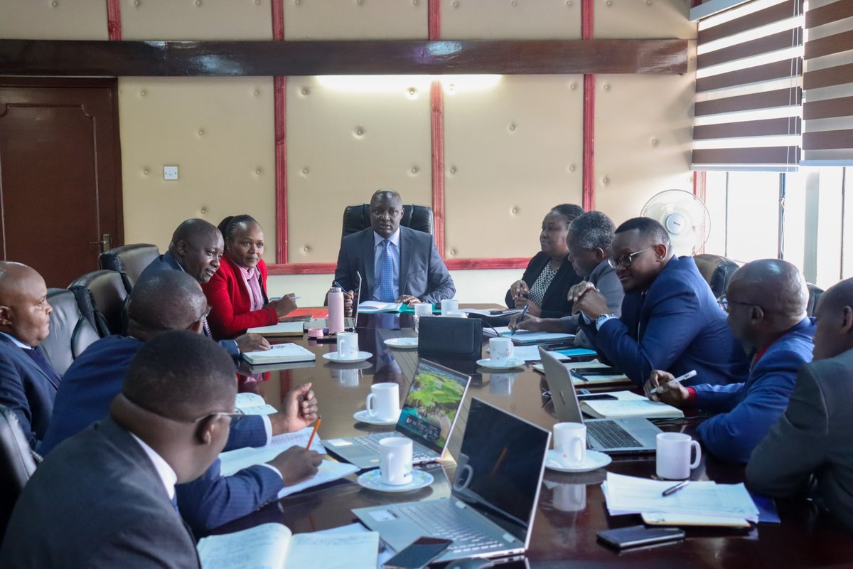 KIE_Kenya's tweet photo. The Managing Director of KIE, Mr. Nelson Kwamini, held a strategic meeting with departmental heads to align on the way forward, key priorities, and service delivery.
@CoopsandMSMEs 
@Ushirika_Kenya 
@SusanAMangeni 
#KIE #Leadership #MSMEDevelopment https://t.co/fmlgkSoaUv