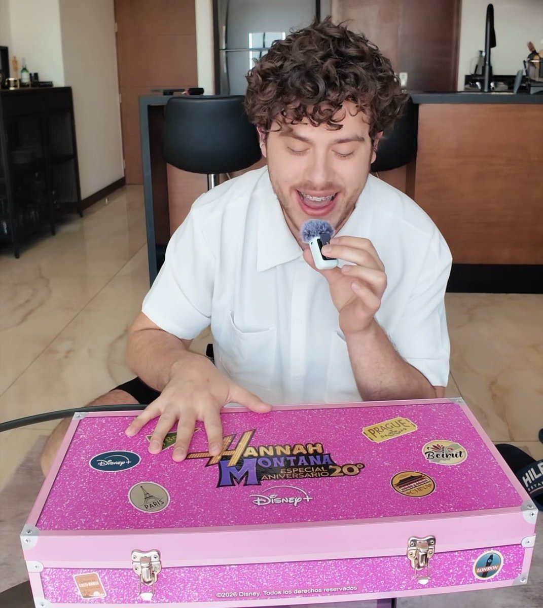 Miley Cyrus Noticias tweet media