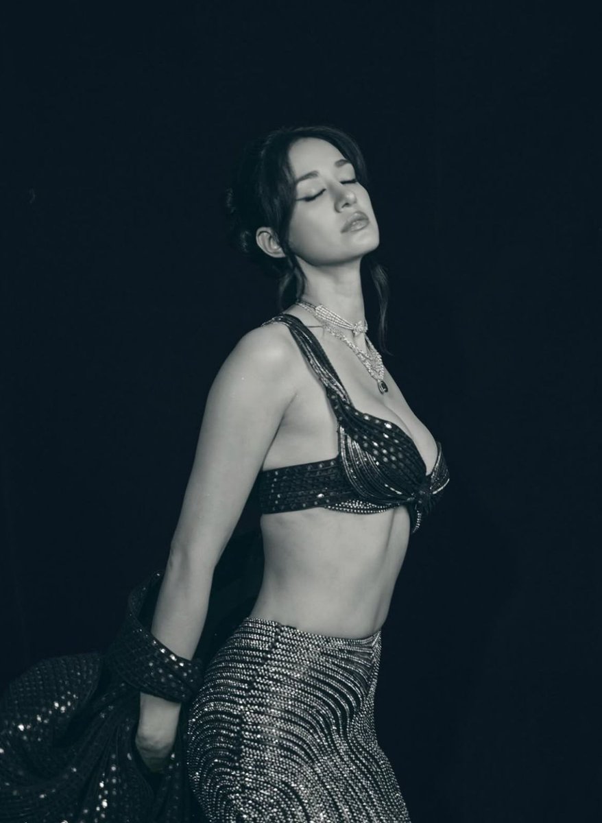 Disha Patani tweet media