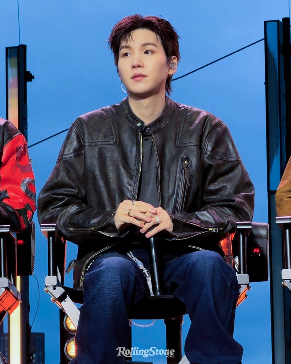 BTS Updates, News & Charts ⁷ tweet media