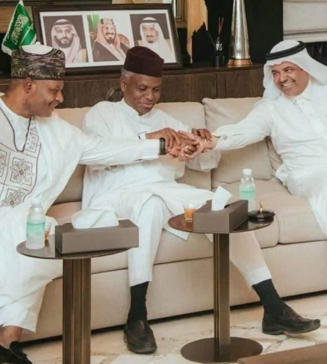 Ahmed Au tweet media