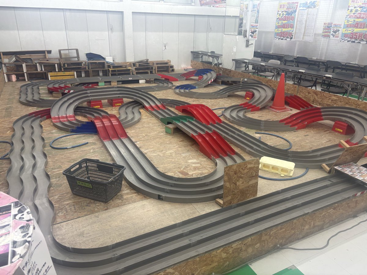 デブ四駆 tweet media