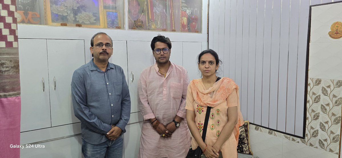 निधि बहन व मुकेश गुरु दो मामले है समस्या दोनो की एक ही है दोनो मसले एक ही बार हल करेगे ओर आर या पार करेगे राजेंद्र सिंह भाटी रक्षा नाम का प्रबंधन खुला घूम रहा है और अधिकारी कोई कार्रवाई नहीं कर रहे गांव गांव जाकर 27 तारीख के धरने के लिए निधि बहन आवाहन कर रही है <a href="/dgpup/">DGP UP</a> <a href="/Uppolice/">UP POLICE</a>