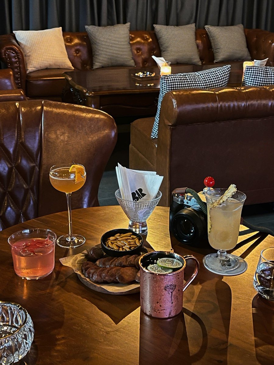 annette mora tweet media